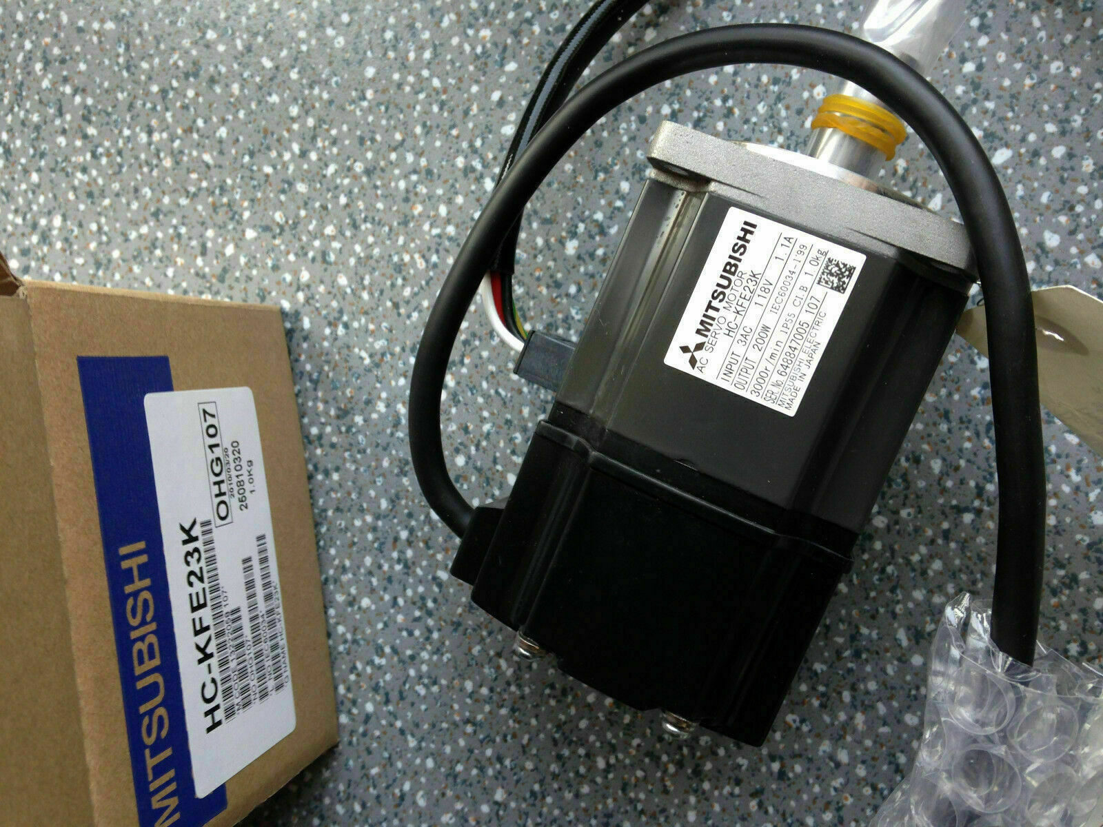 Mitsubishi AC Servo Motor HC-KFE23K Fast Ship - MITSUBISHI