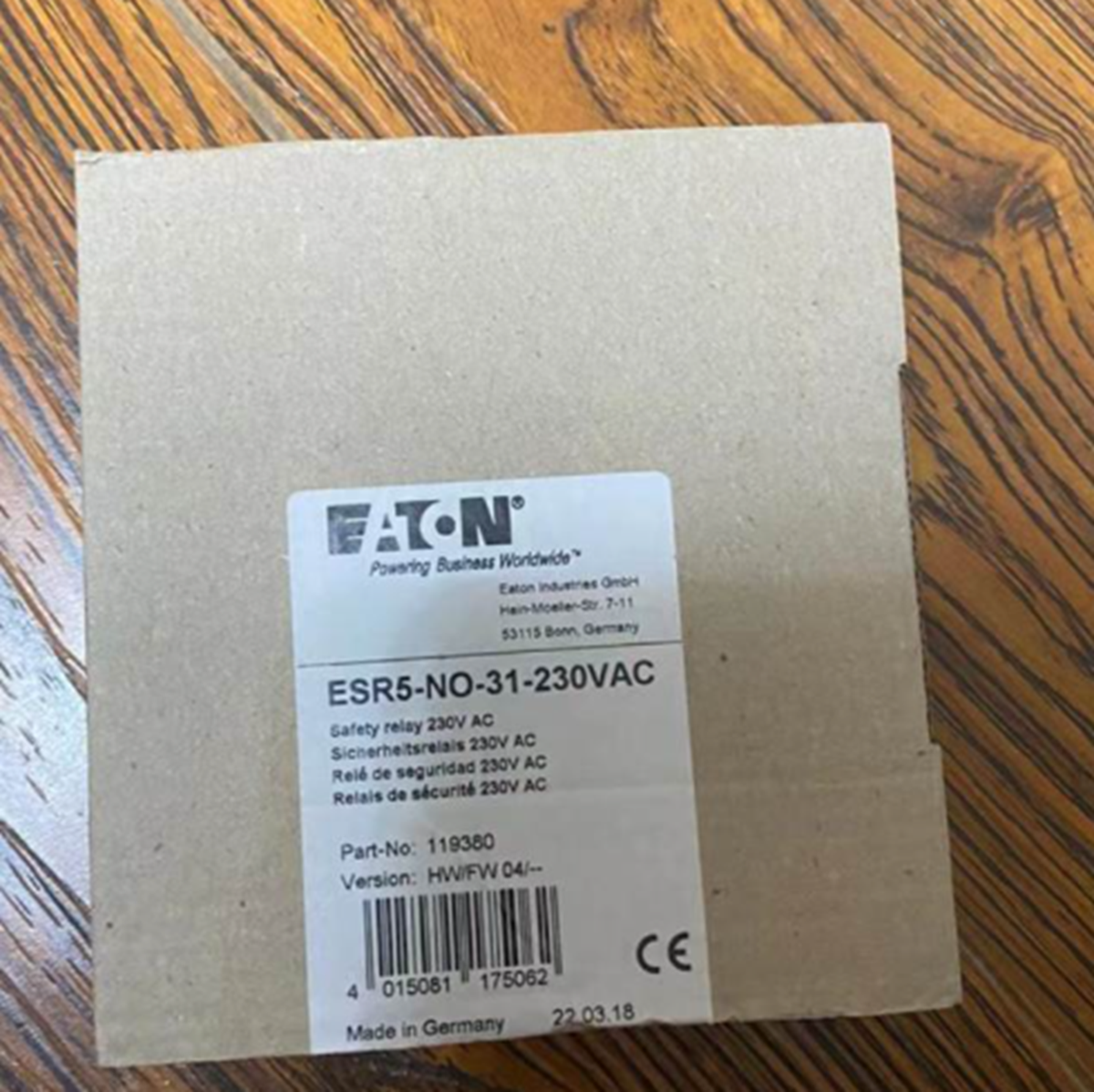 new  EATON ESR5-NO-31-230VAC Time Relay EATON