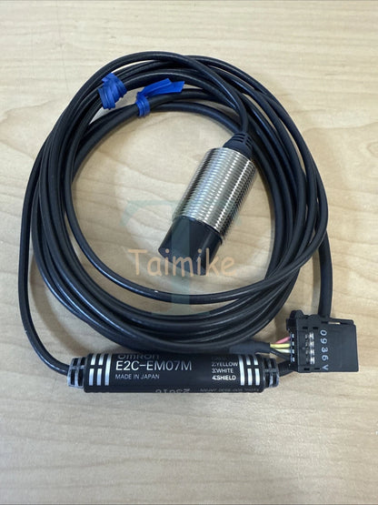 ! Omron E2C-EM07M Proximity Switch Sensor