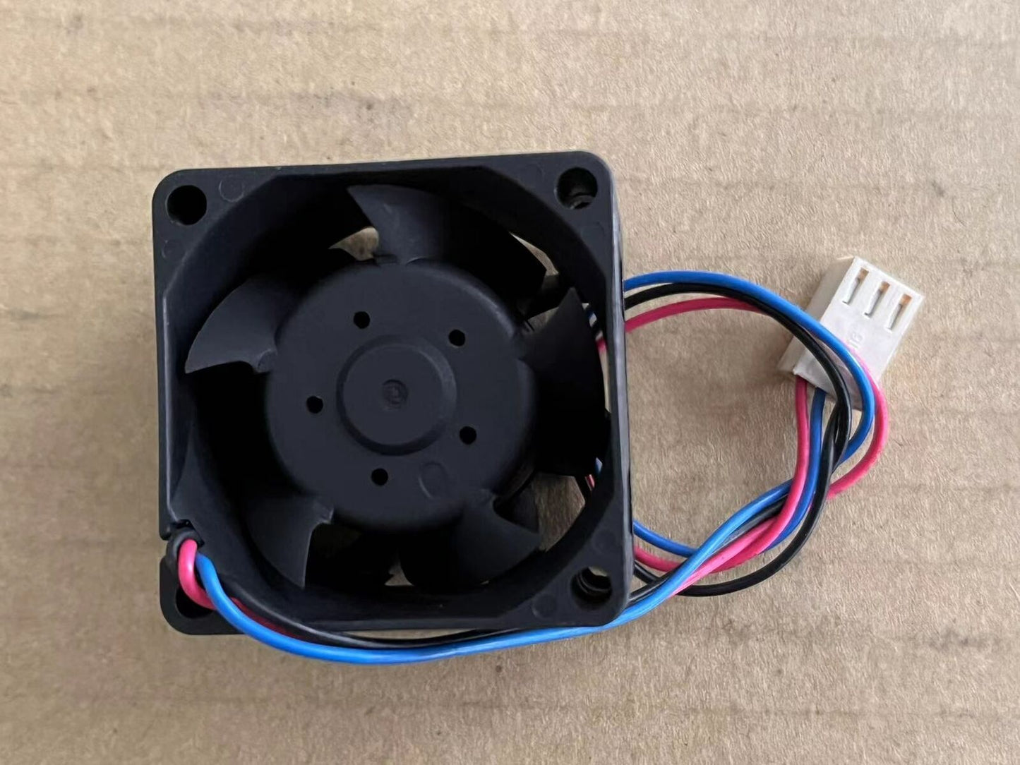 new Delta FFB03812HN 3828 3.8CM 12V 0.41A 3-wire fan