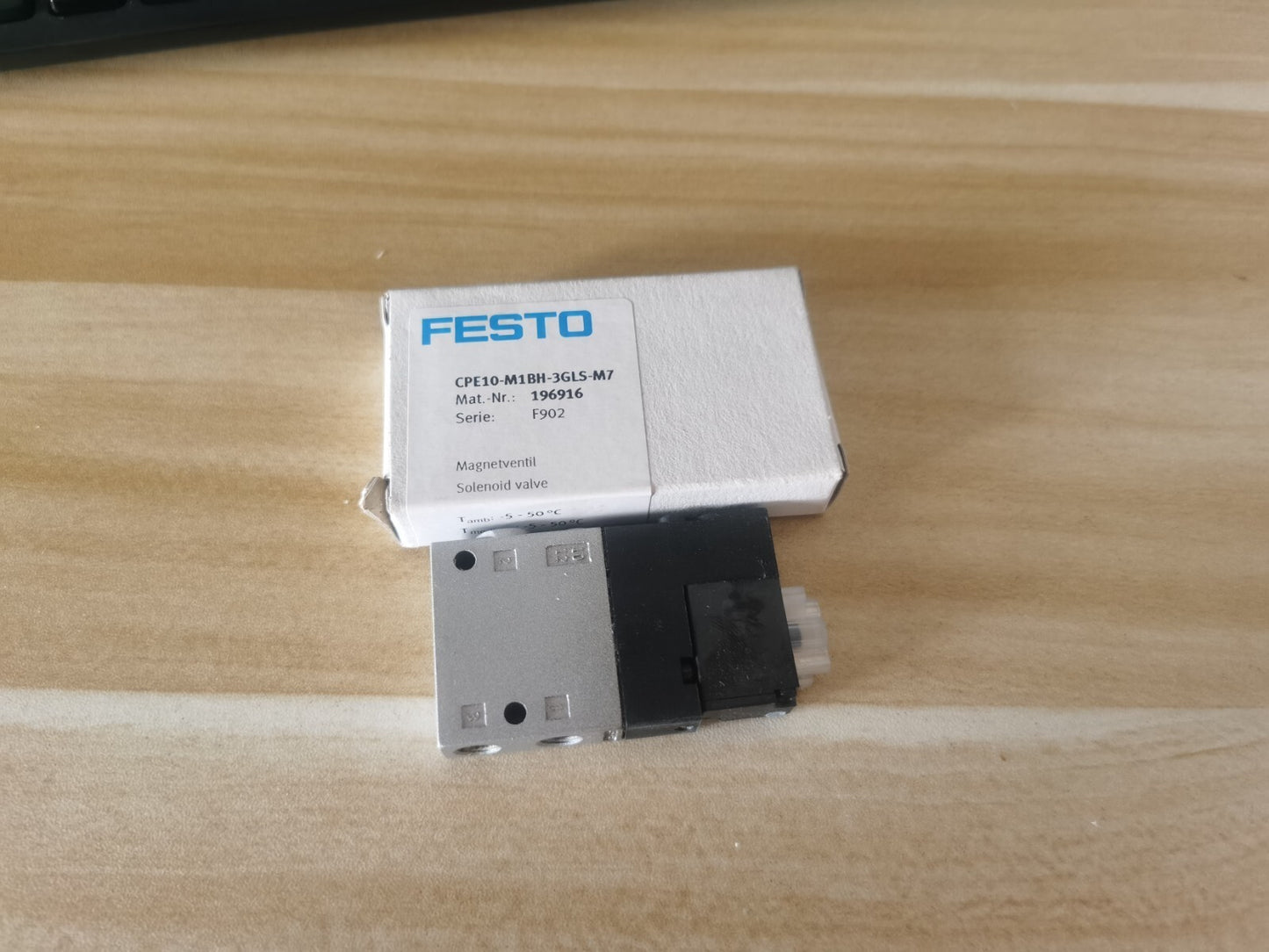 1PC Festo CPE10-M1BH-3GLS-M7 196916 Solenoid Valve