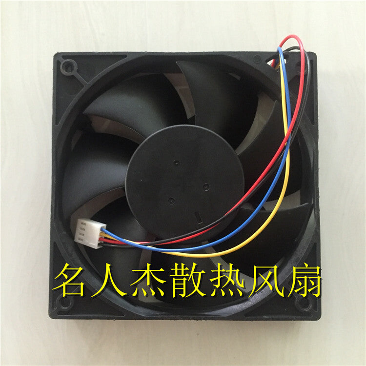 1pcs AVC DS12025B12UP024 12V 1.05A 12 cm 4-wire PWM speed control fan