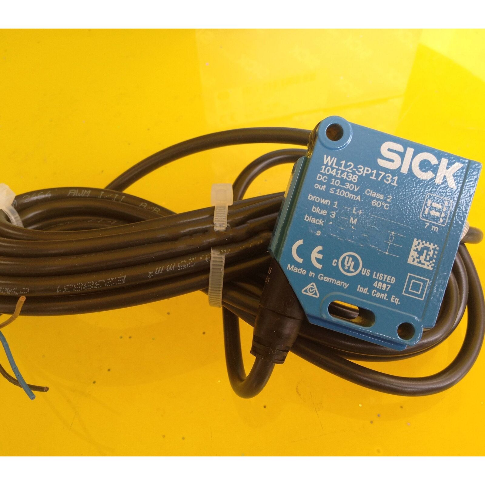 new 1 piece   sick WL12-3P1731 Photoelectric switch sensor ship