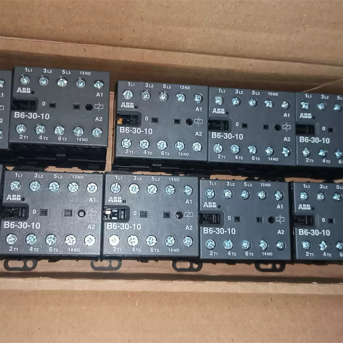 new 1PC ABB B6-30-10 24V Contactor - ABB