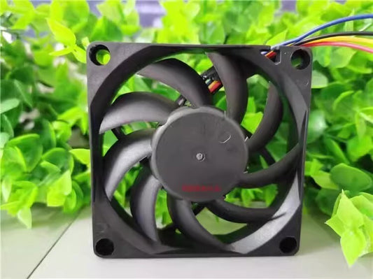 EVERCOOL EC7015H12BA 7015 DC12V 0.30A 7CM 4-Wire Silent Cooling Fan