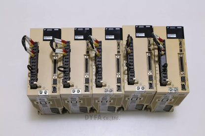 Yaskawa SGDV-5R5A01A002000 AC Servo Drive New - YASKAWA