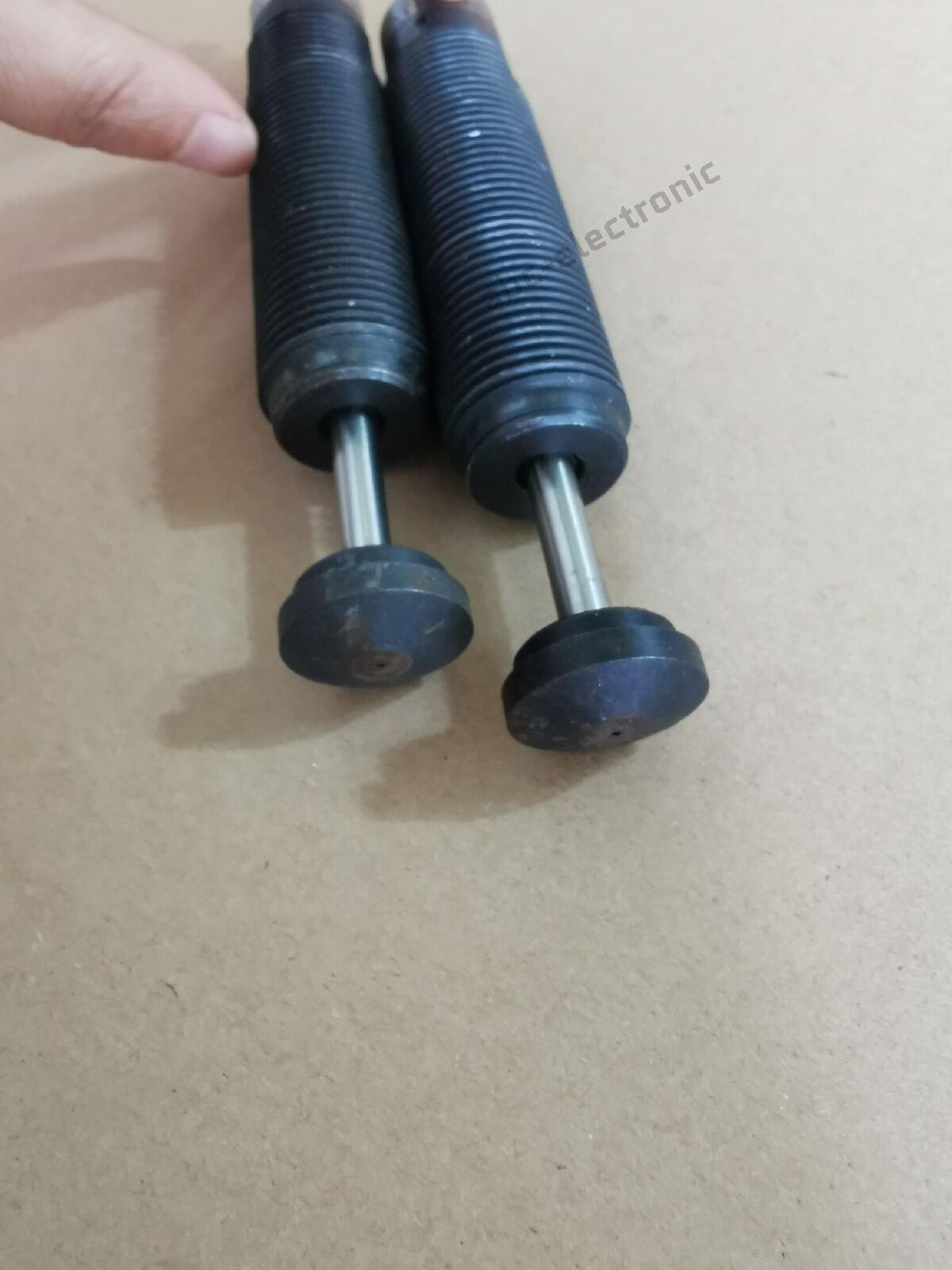 new 1PCS  MA600 shock absorber