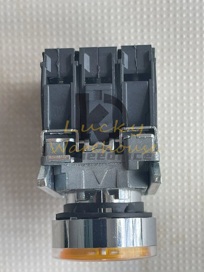 1PCS Schneider XB4BW35B5 Button switch