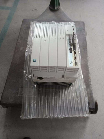 new 1PC LENZE Inverter EVF9329-EV EVF9329EV ping - LENZE