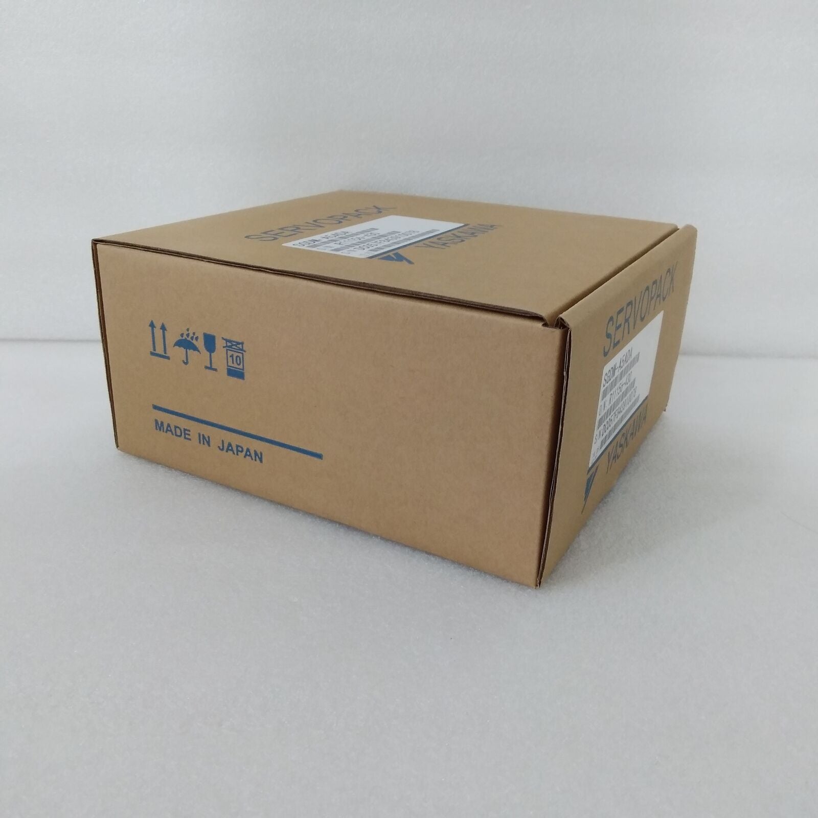 New YASKAWA SERVO Drive SGDM-A5ADA within 24 hours - YASKAWA