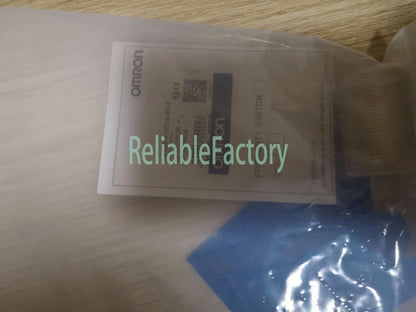 1PC Omron E2E-X10D1S-M1-Z E2EX10D1SM1Z Proximity Switch