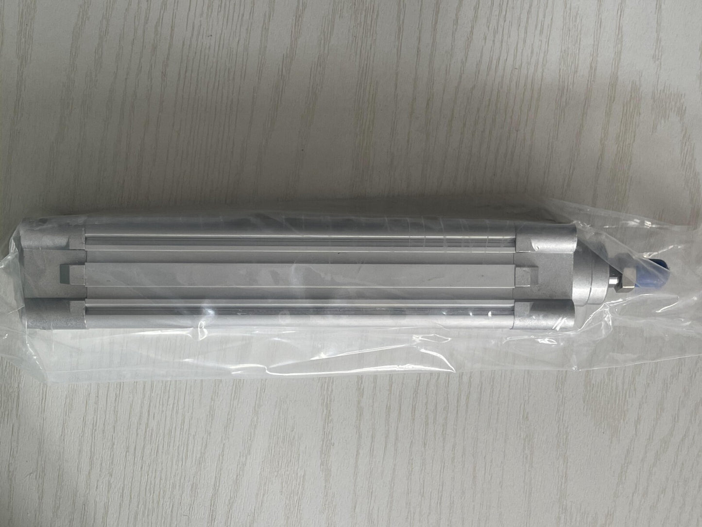 1PCS FESTO DNC-40-160-PPV-A Cylinder free shipping