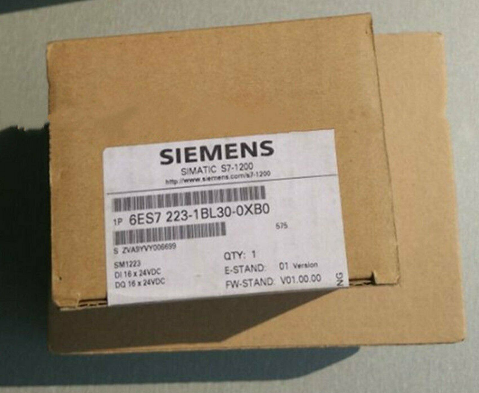 new  In Box Siemens 6ES7223-1BL30-0XB0 6ES7 223-1BL30-0XB0 One year