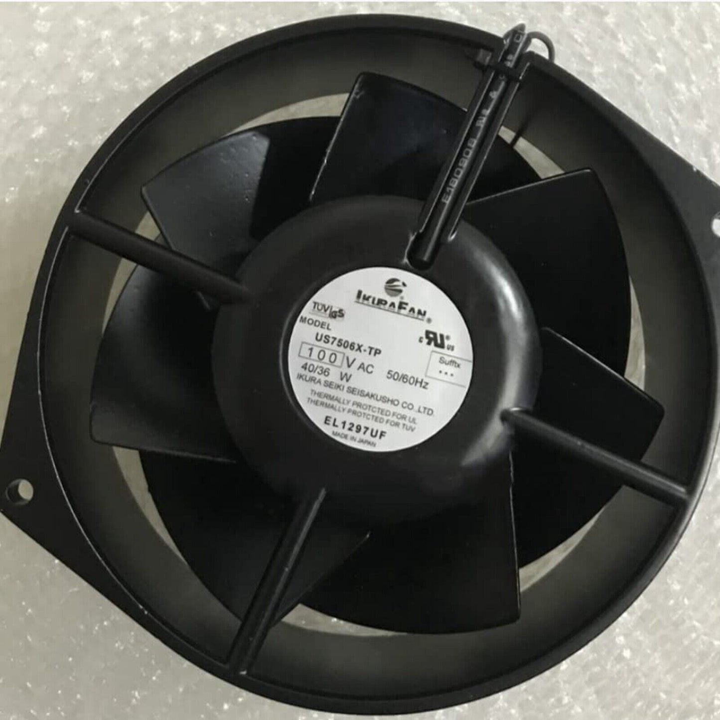 IKURA US7506X-TP 110V AC 2-Wire Temperature Fan - IKURA