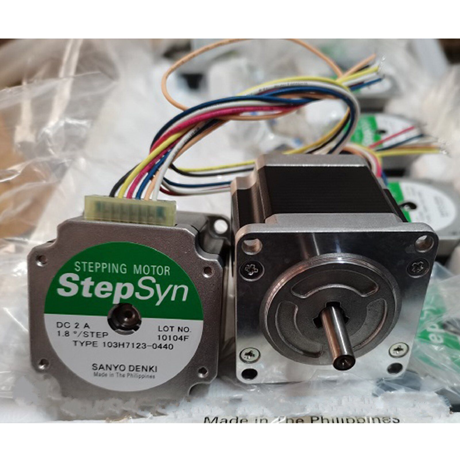 new 1PC  Sanyo Servo Motor 103H7123-0440