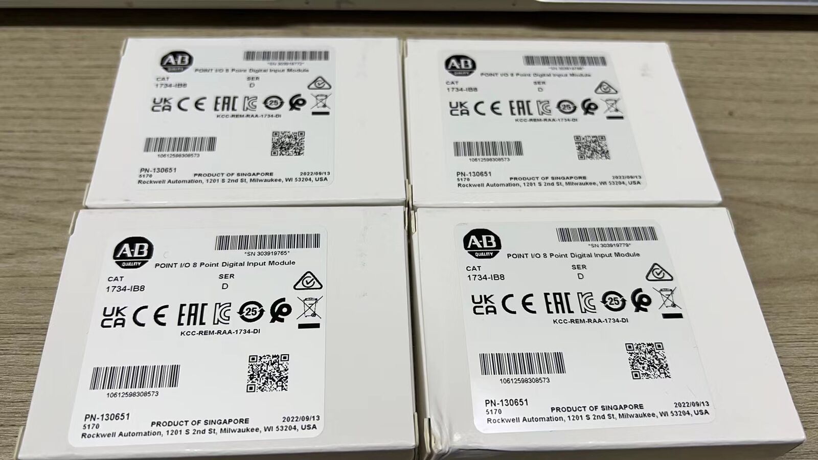 Allen-Bradley 1734-IB8 Digital Input Module - POINT 8 - ALLEN-BRADLEY