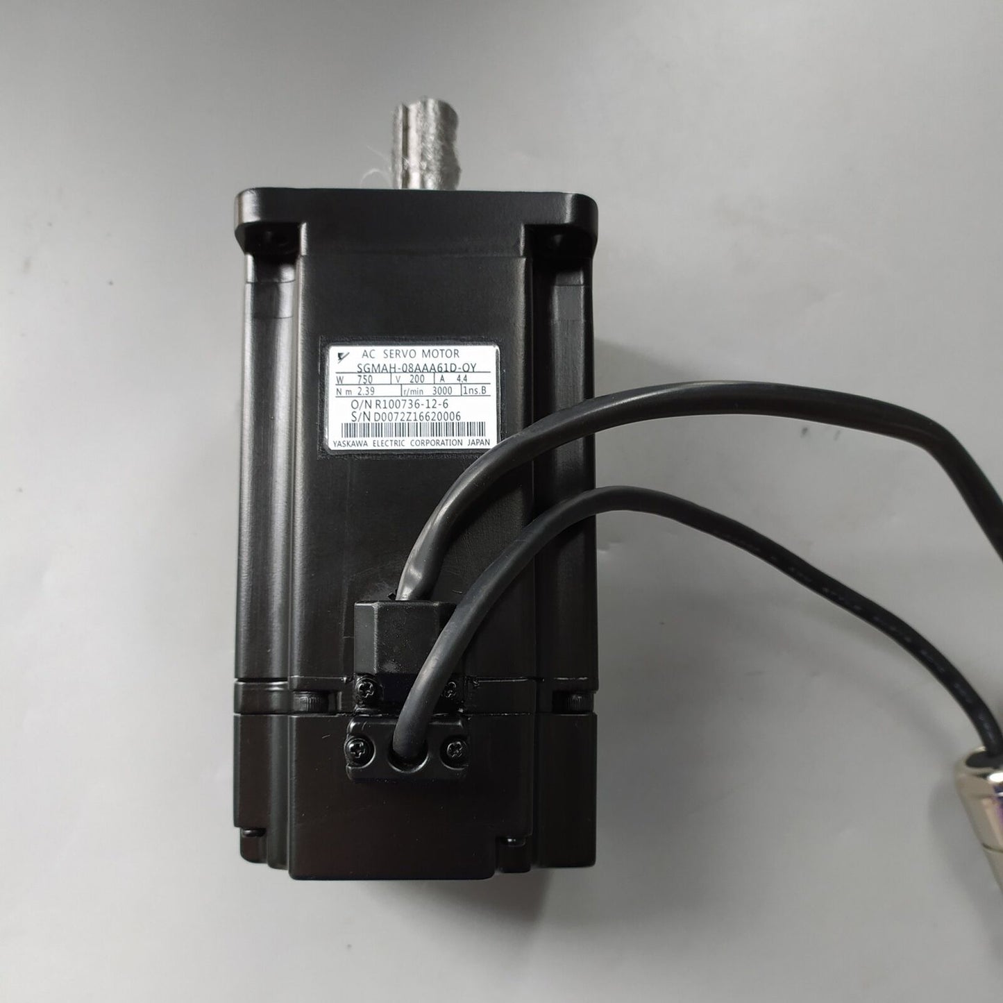 used Yaskawa Servo Motor SGMAH-08AAA61D-OY SPOT STOCK - YASKAWA