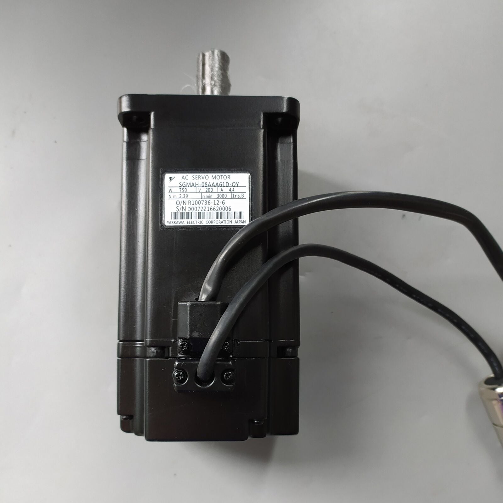 used Yaskawa Servo Motor SGMAH-08AAA61D-OY SPOT STOCK - YASKAWA