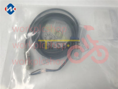 1PCS OMRON E2E-X5ME1 Sensor&Proximity Switch