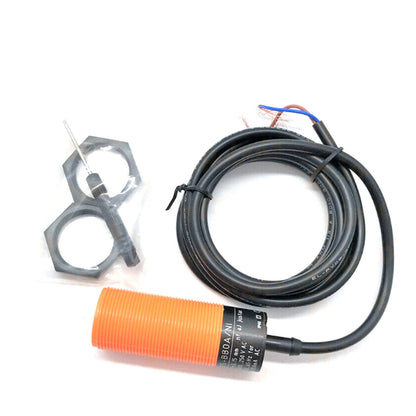 IFM KI0203 Capacitive Proximity Switch Sensor 15mm Range AC/DC M30 NC Output - Compact and reliable capacitive proximity switch for AC/DC power with NC output - IFM