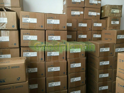 Yaskawa SGDV-1R6A01B Servo Drive SGDV1R6A01B (1Pcs)