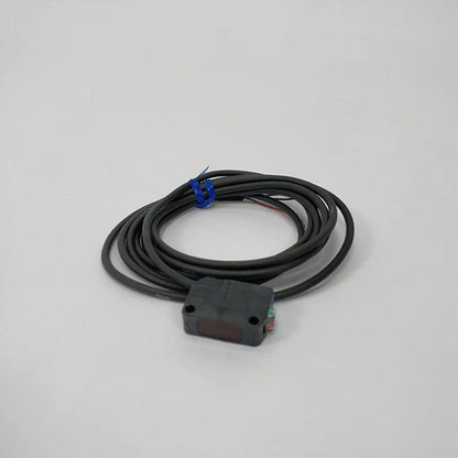 KEYENCE PZ2-61P Photoelectric Sensor - Precision Light Detection & Measurement - KEYENCE