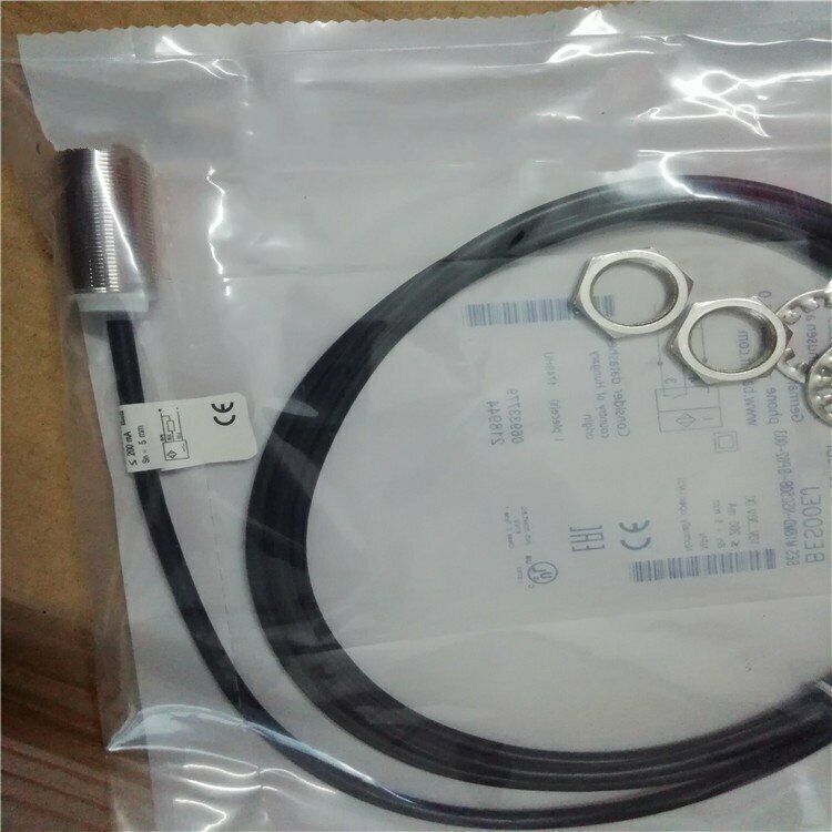 BALLUFF SENSOR M18MD-NSC50B-BP02-003 - BALLUFF