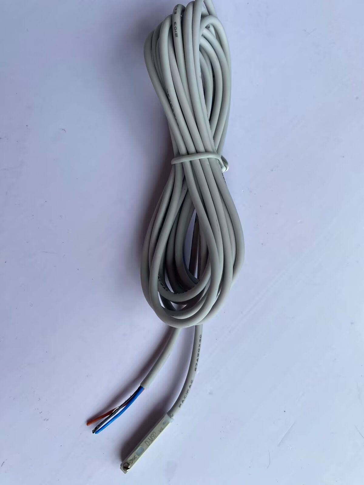 new 1PCS SMC D-M9PL DM9PL Auto Switch Sensor D-M9P - SMC