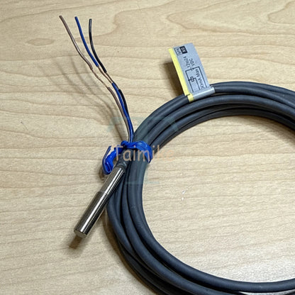 ! Omron E2E-X1C1 Proximity Switch - Open Box