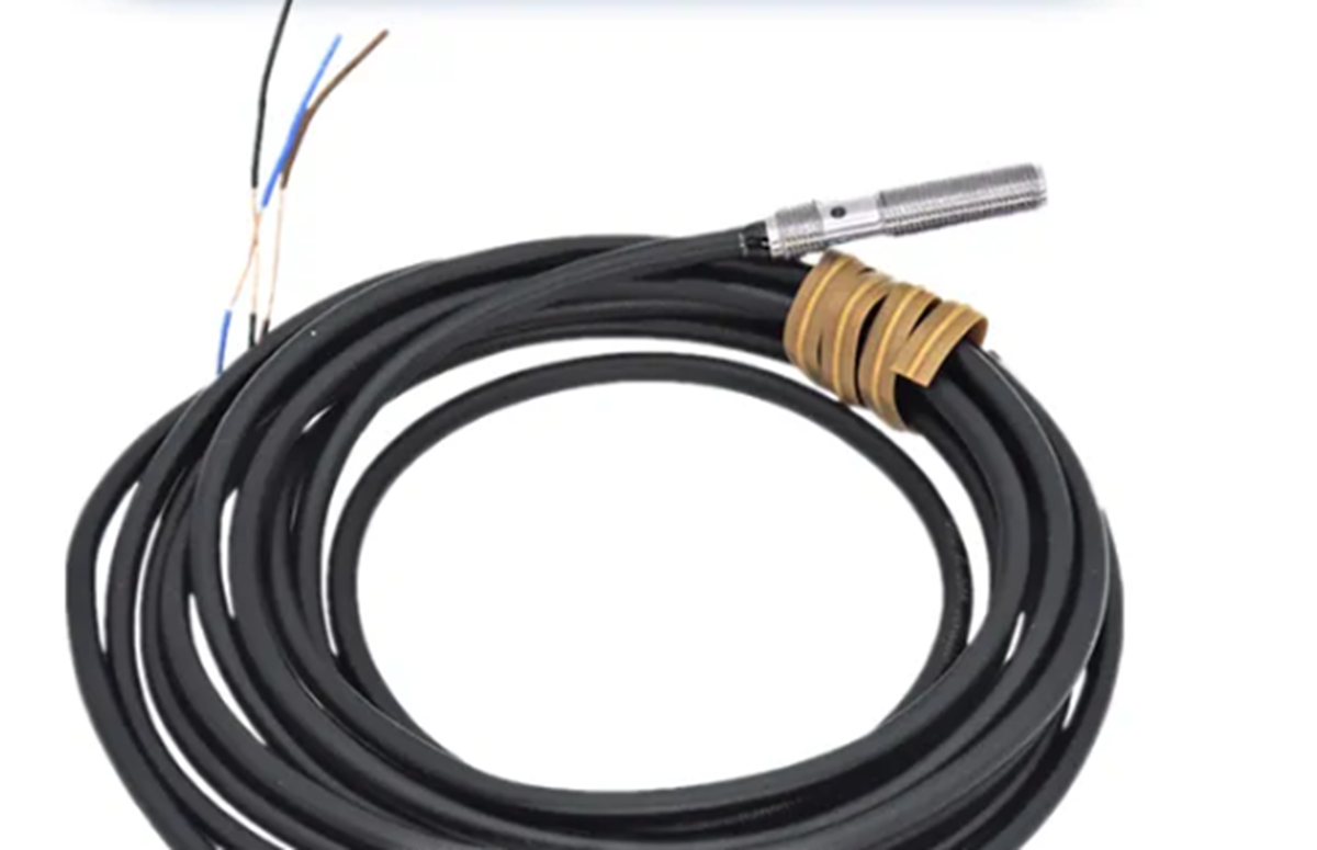 new Omron E2E-C06N04-CJ-B1 - OMRON