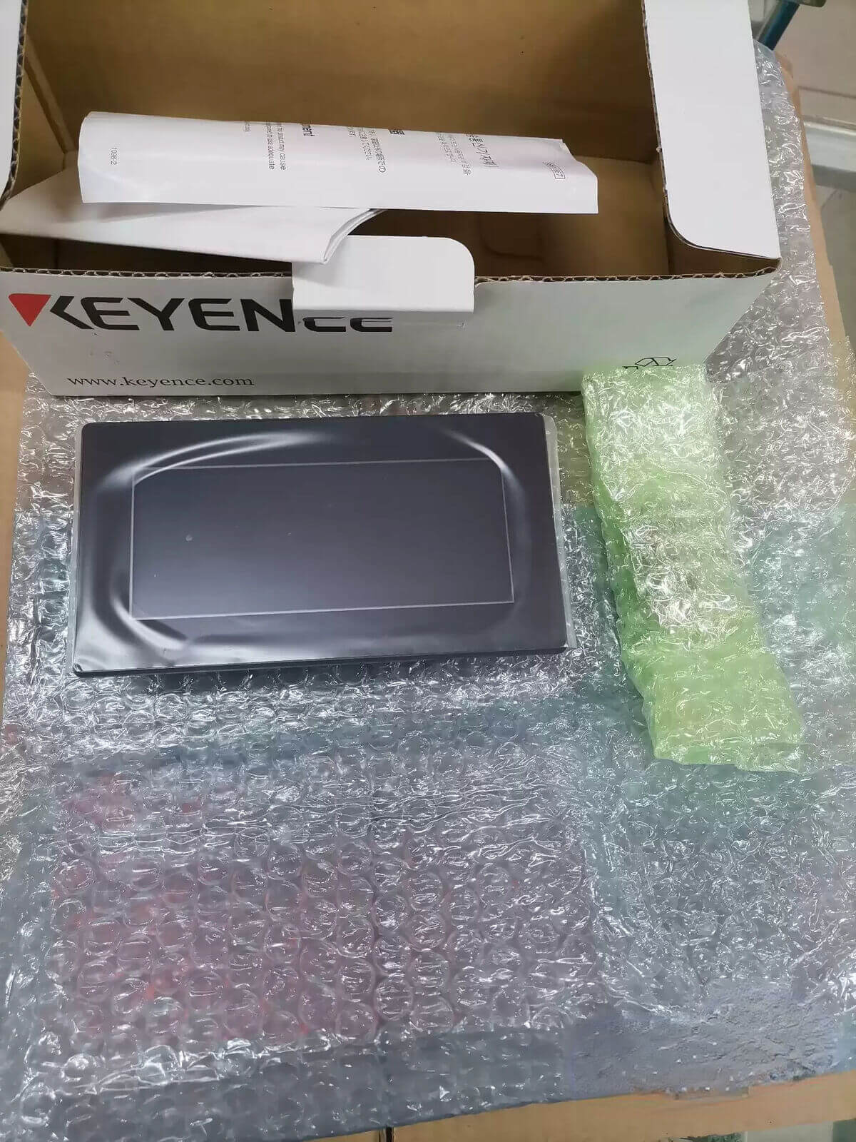 new KEYENCE VT3-W4MT - KOEED