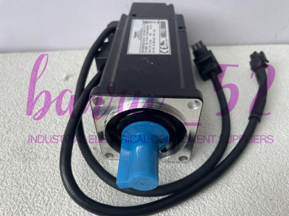 1PC Schneider BCH0602O12A1C Servo Motor 400W - SCHNEIDER