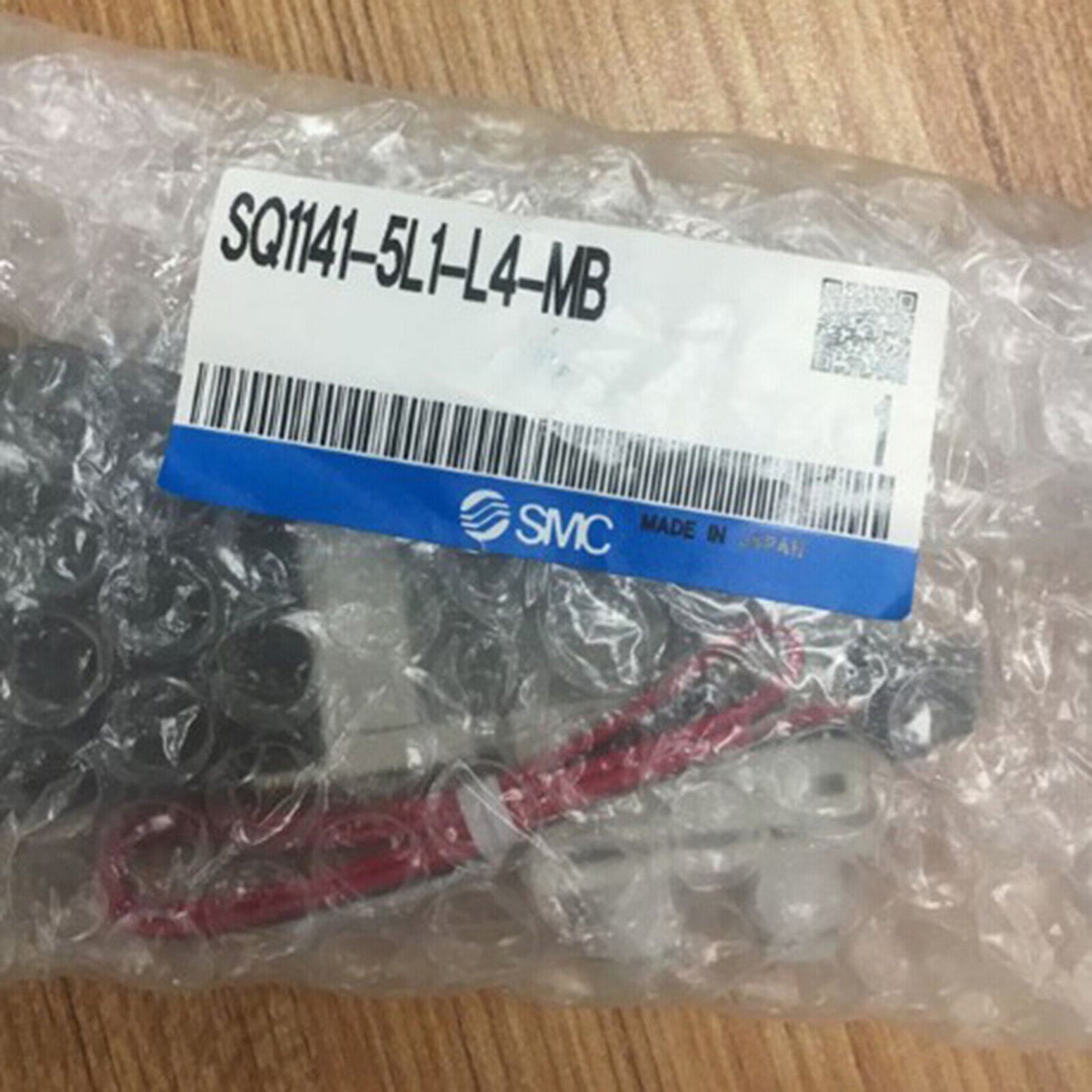 new 1PC SMC SQ1141-5L1-L4-MB solenoid valve for industrial applications - SMC