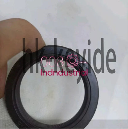 1Pcs FOR MK043A4 transfer box oil seal