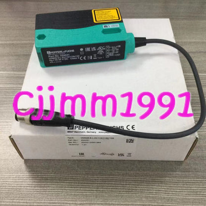 new 1PC P+F sensor VDM28-8-L-IO/110/115b/122