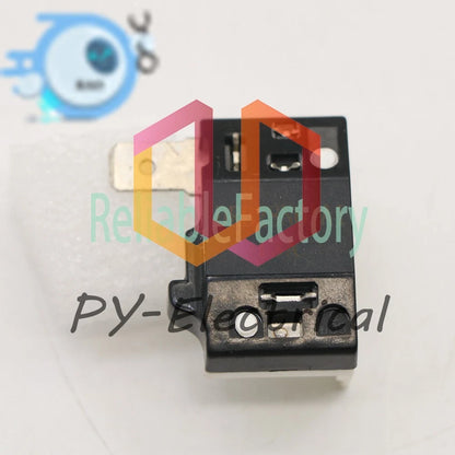 1PCS DRB28N61A1 Refrigerator Compressor Flat Protector Overload Protector