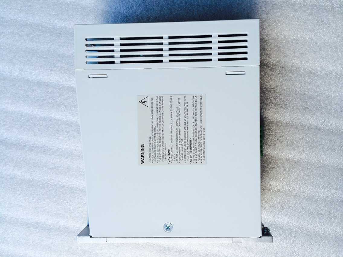 1PC MITSUBISHI AC SERVO DRIVER MR-J2S-100A MRJ2S100A