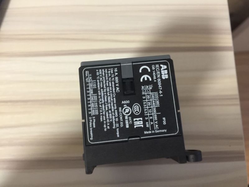 new 1PC ABB VB7-30-10 24VAC Contactor - ABB