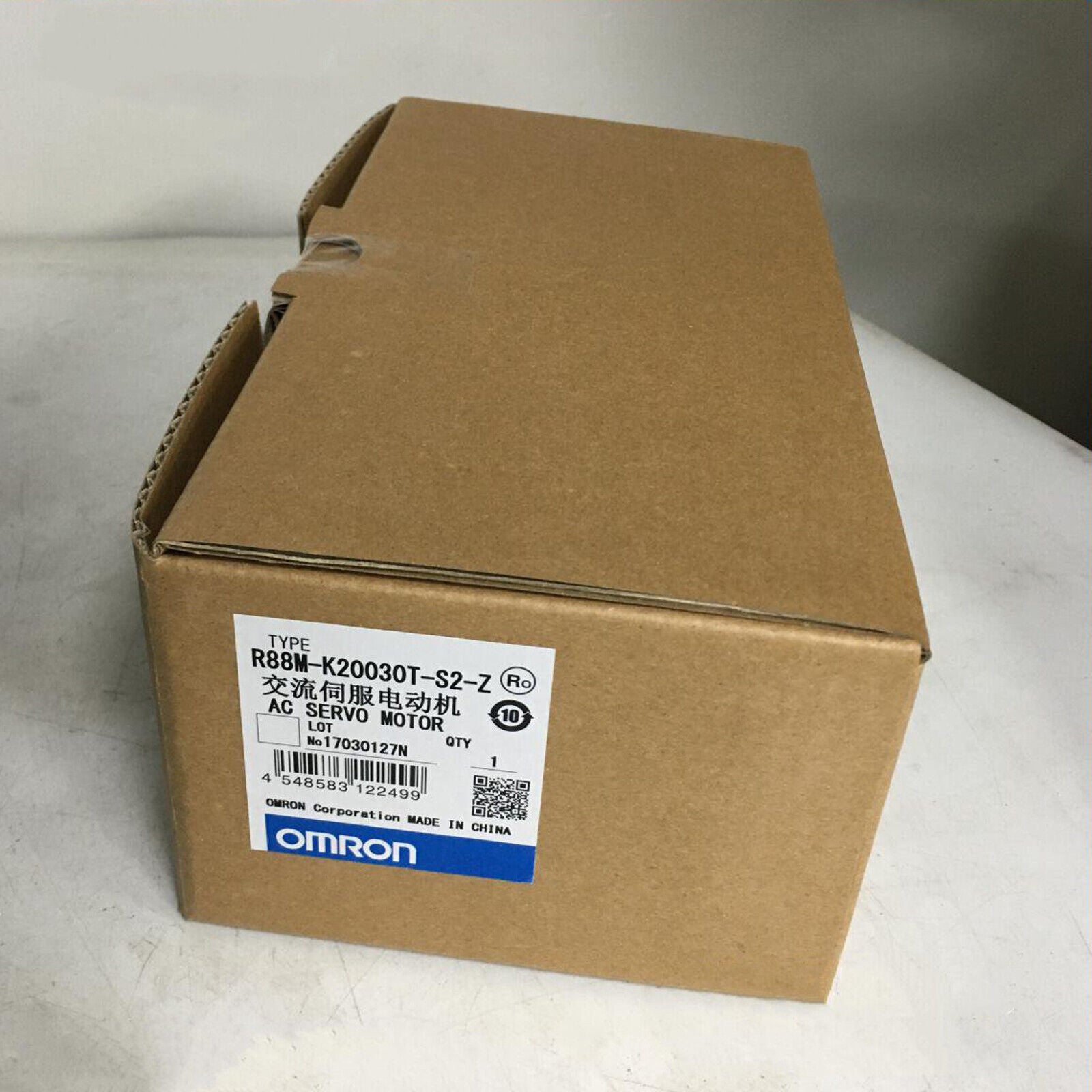Omron Servo Motor R88M-K20030T-S2-Z Fast Ship - OMRON