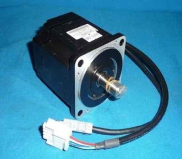 1PC YASKAWA AC SERVO MOTOR SGMPH-02A1A6S