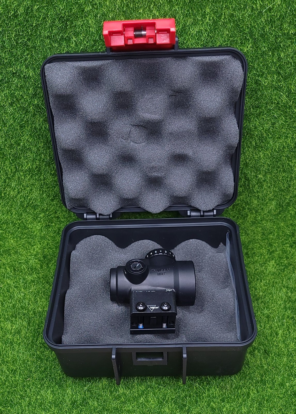 Trijicon 1x25 MRO HD 68 MOA Circle 2.0 MOA Red Dot Full Mount  MRO-C-2200052