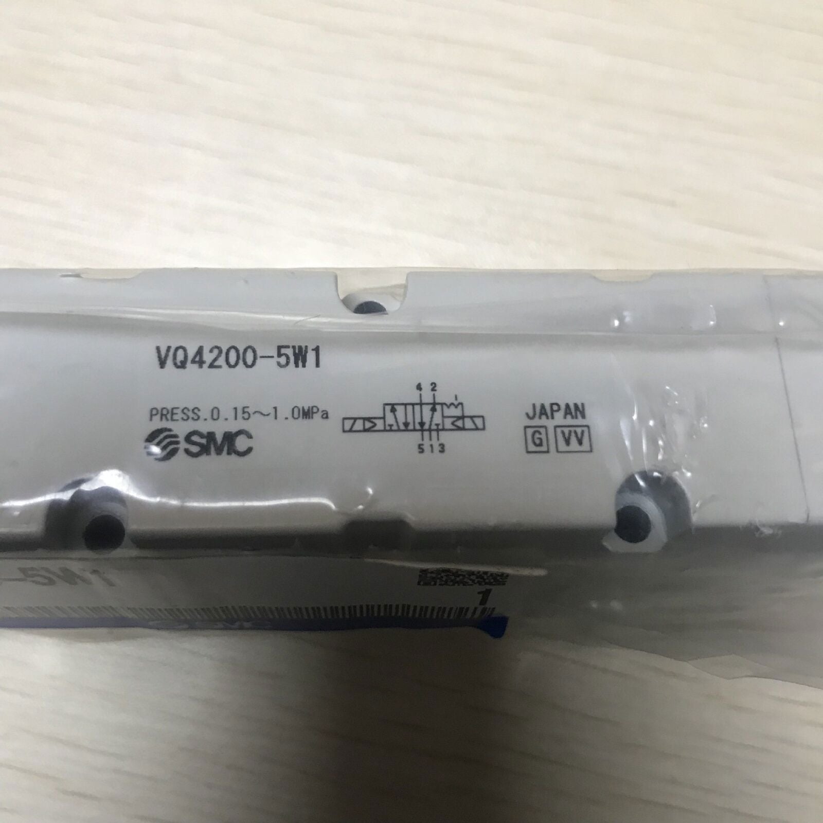 new 1PC SMC VQ4200-5W1 Solenoid Valve VQ42005W1 - SMC