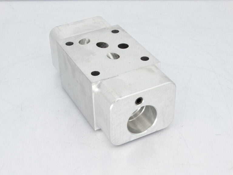 SUN HYDRAULICS BBY MANIFOLD - High Pressure hydraulic manifold with multiple ports and durable construction. - SUN HYDRAULICS