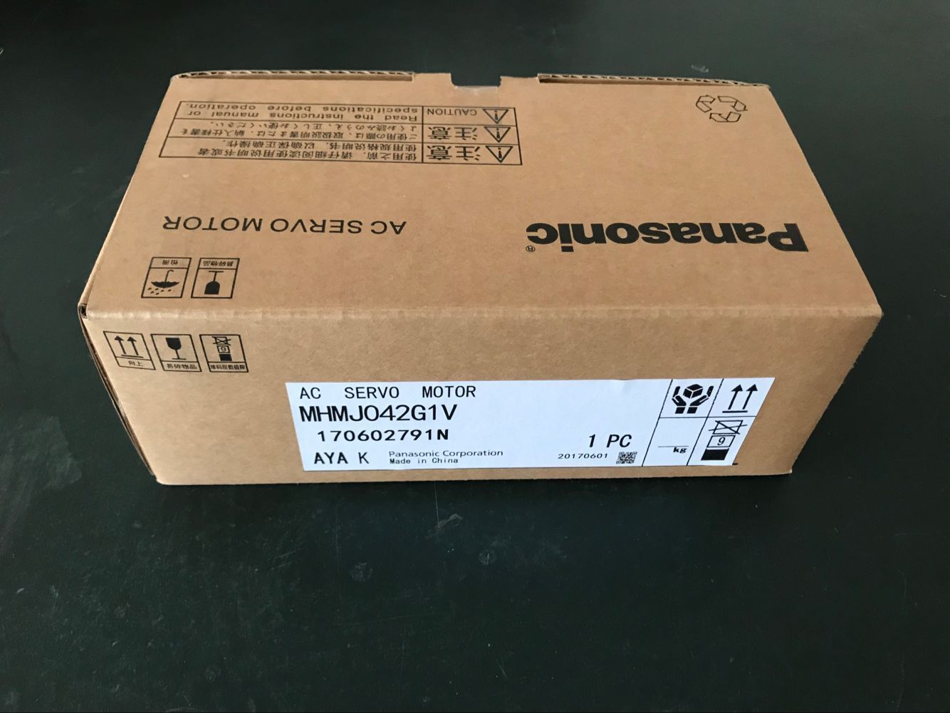 1PC PANASONIC AC SERVO MOTOR MHMJ042G1V