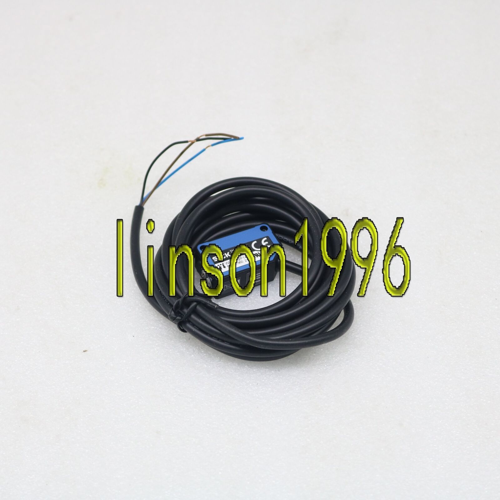 new Sick WL100-2P1439 photoelectric sensor fast - SICK