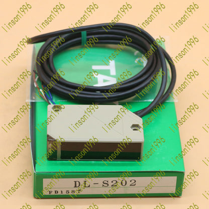 TAKEX DL-S202 Photoelectric Sensor - TAKEX