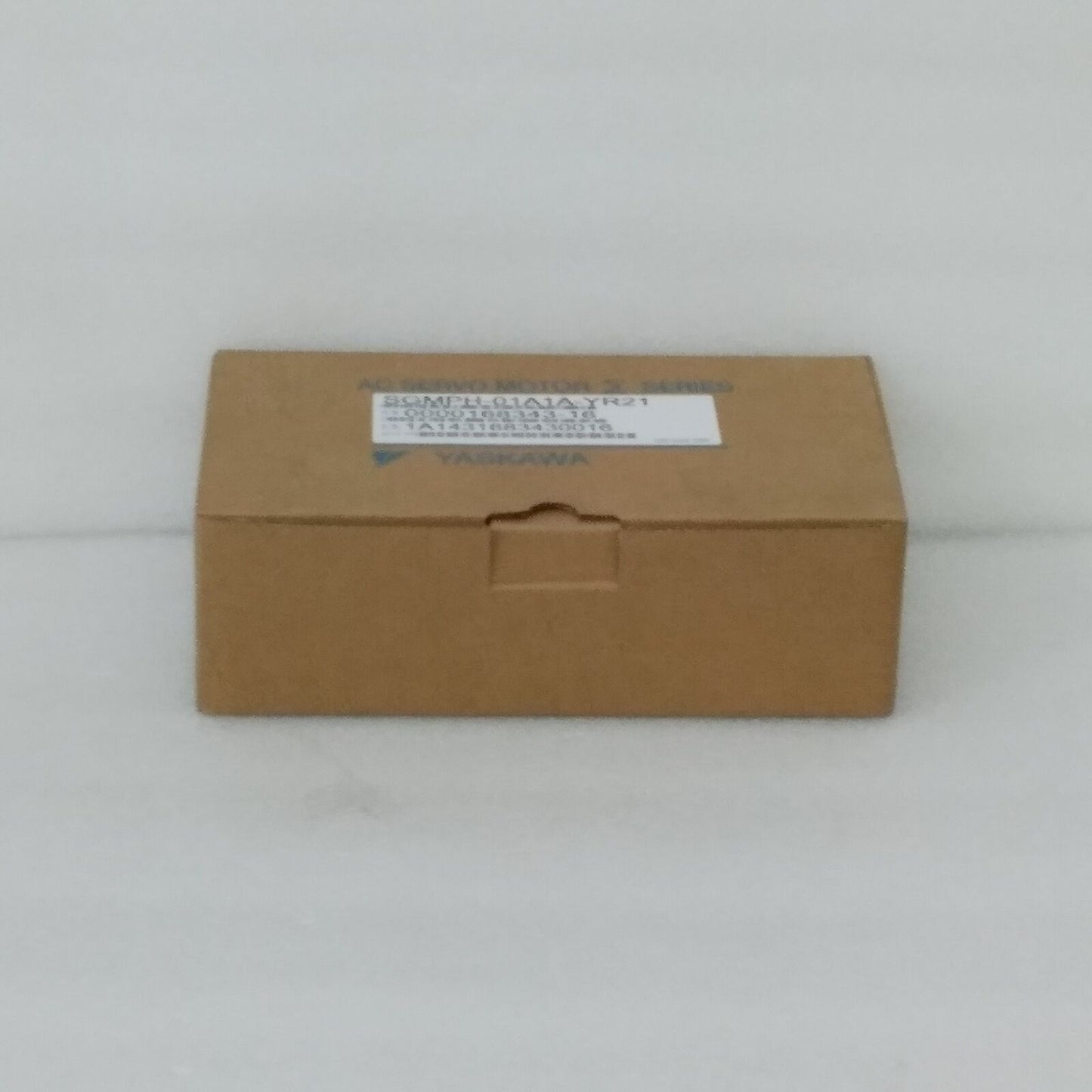 New Yaskawa Servo Motor SGMPH-01A1A-YR21 Sent Within 24 Hours - YASKAWA