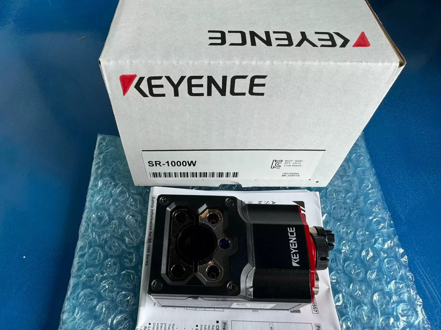 One Keyence SR-1000W Barcode Reader Scanner Sensor ping