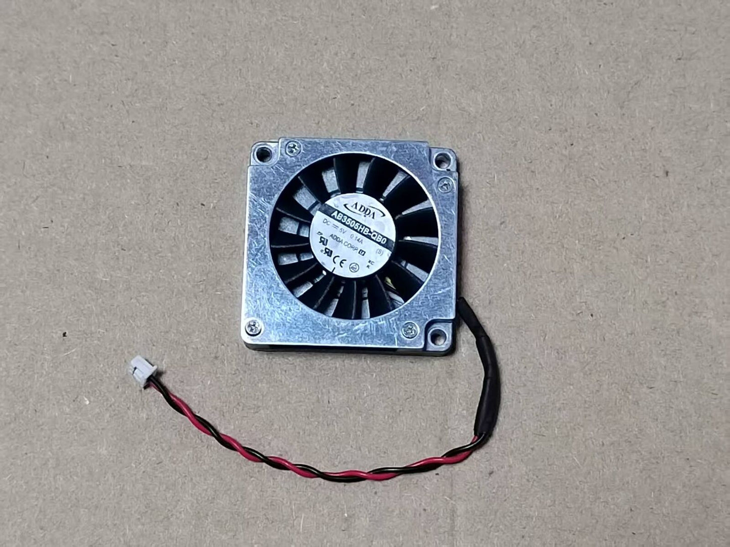 new for ADDA 35*35*07mm 3507 5V 0.14A AB3505HB-QB0 Notebook Fan
