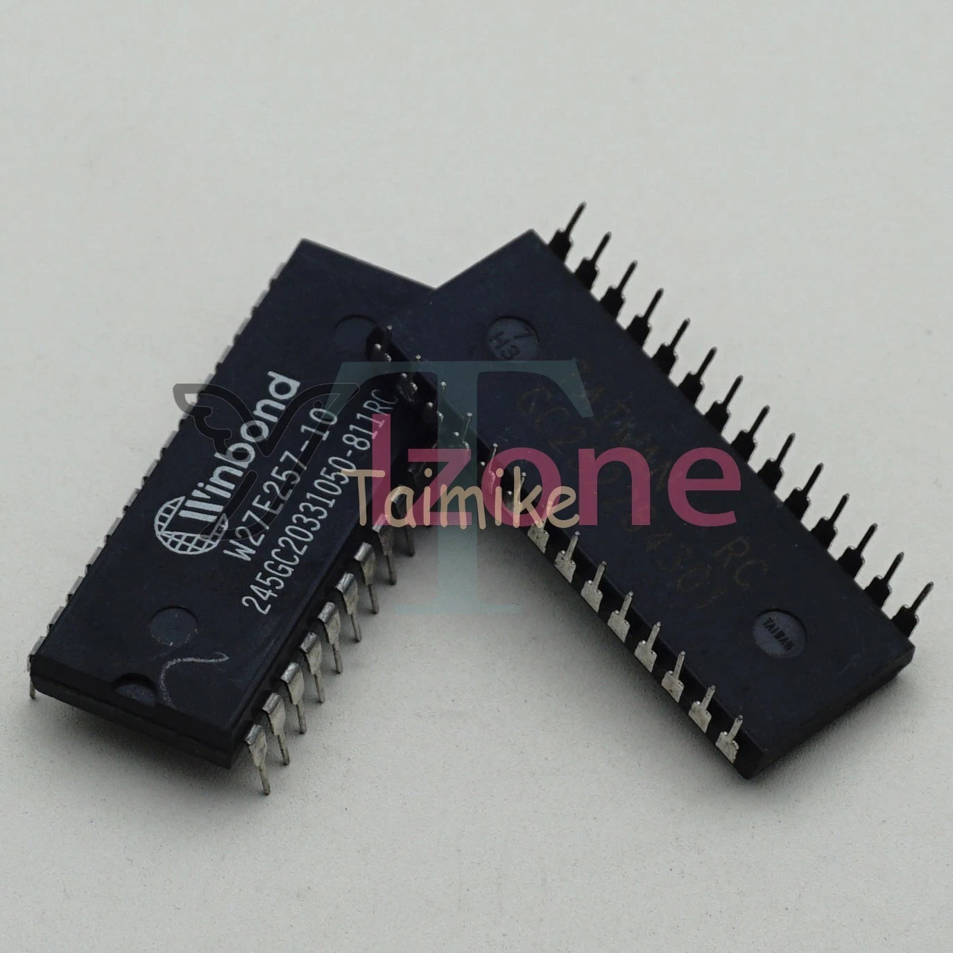 WINBOND W27E257 27E257 27C257 256KBIT EEPROM DIP28 X 50PCS